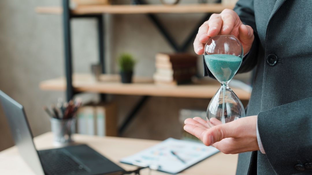Controle de horas trabalhadas: aprenda como fazer com a QRPoint!